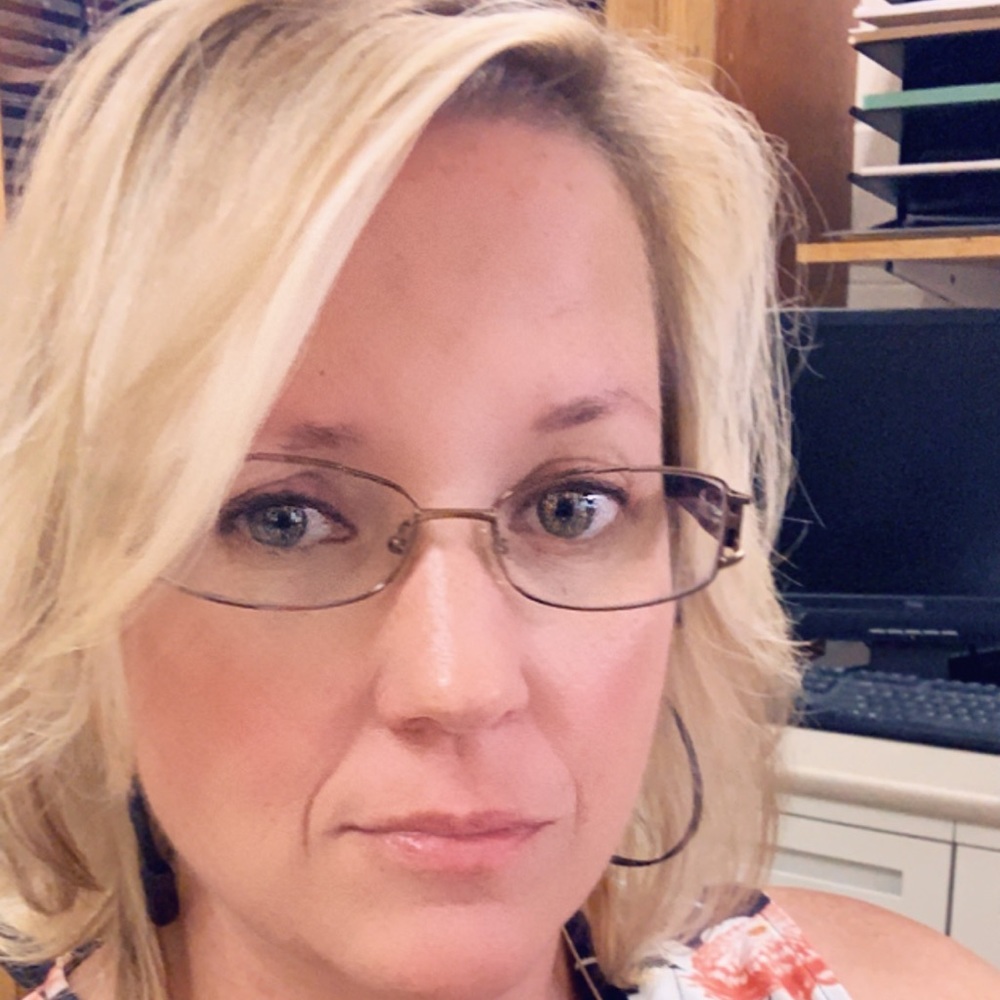 Meet your Posher, Candi
